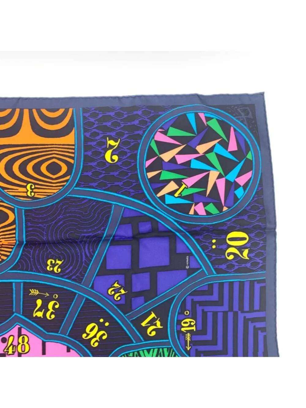 Hermes Carre 90 Jeu de Soie Silk Game Scarf - Picture 4 of 8